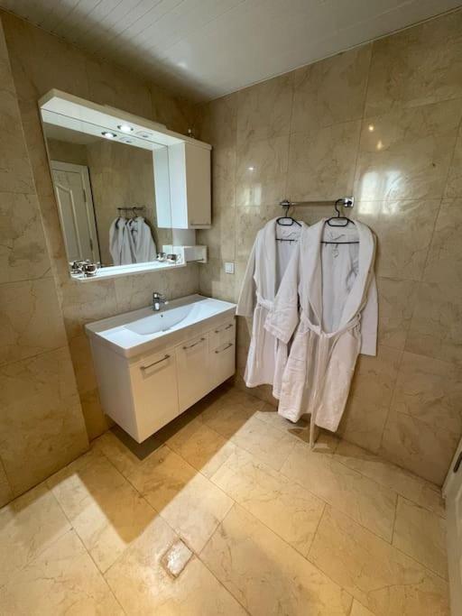 Excellent 3 Storey Villa With A Swimming Pool Белек Экстерьер фото
